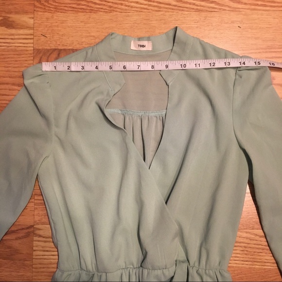 🌿3 for $25🌿 Tobi Longsleeved Wrap-Front Dress in Mint - Picture 6 of 8